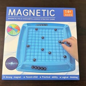 Magnetic Field Chess Intelligence Game. NWT